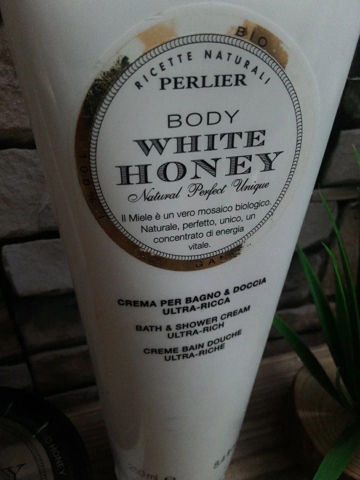 Bálsamo corporal antienvejecimiento Perlier Honey Miel 6,7 OZ, crema de ducha de miel blanca y MANO Foto 3 de 4
