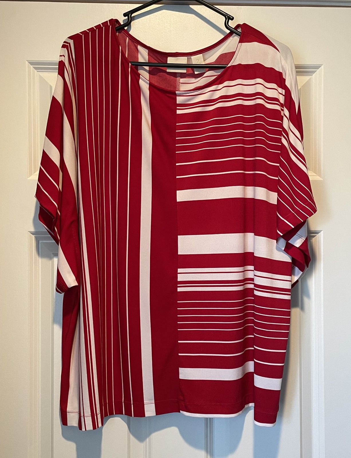 Chicos Women's Short Dolman Sleeve Red White Blouse Size 2 (Large)