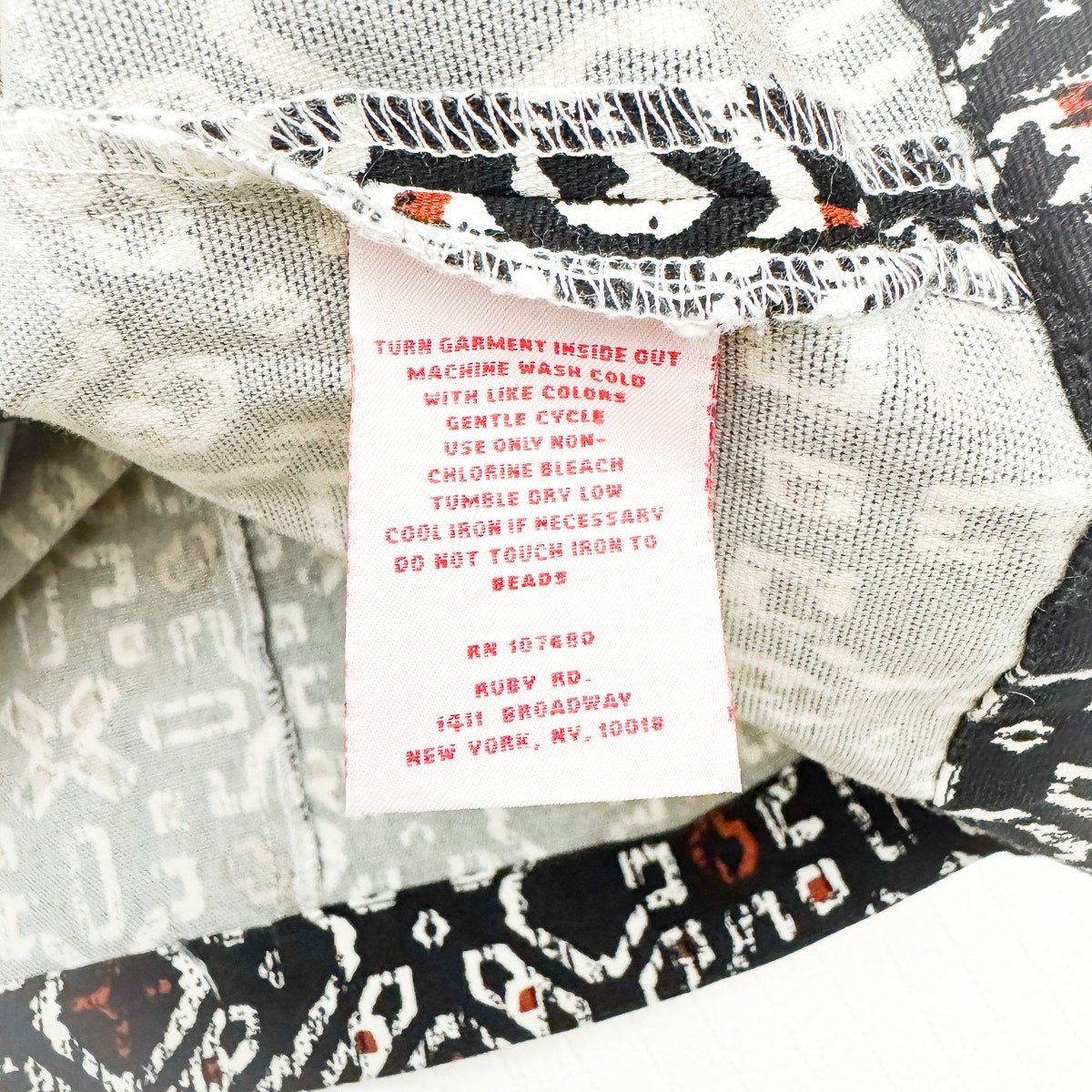 Ruby Red Geometric Tribal Patterned Lightweight C… - image 3