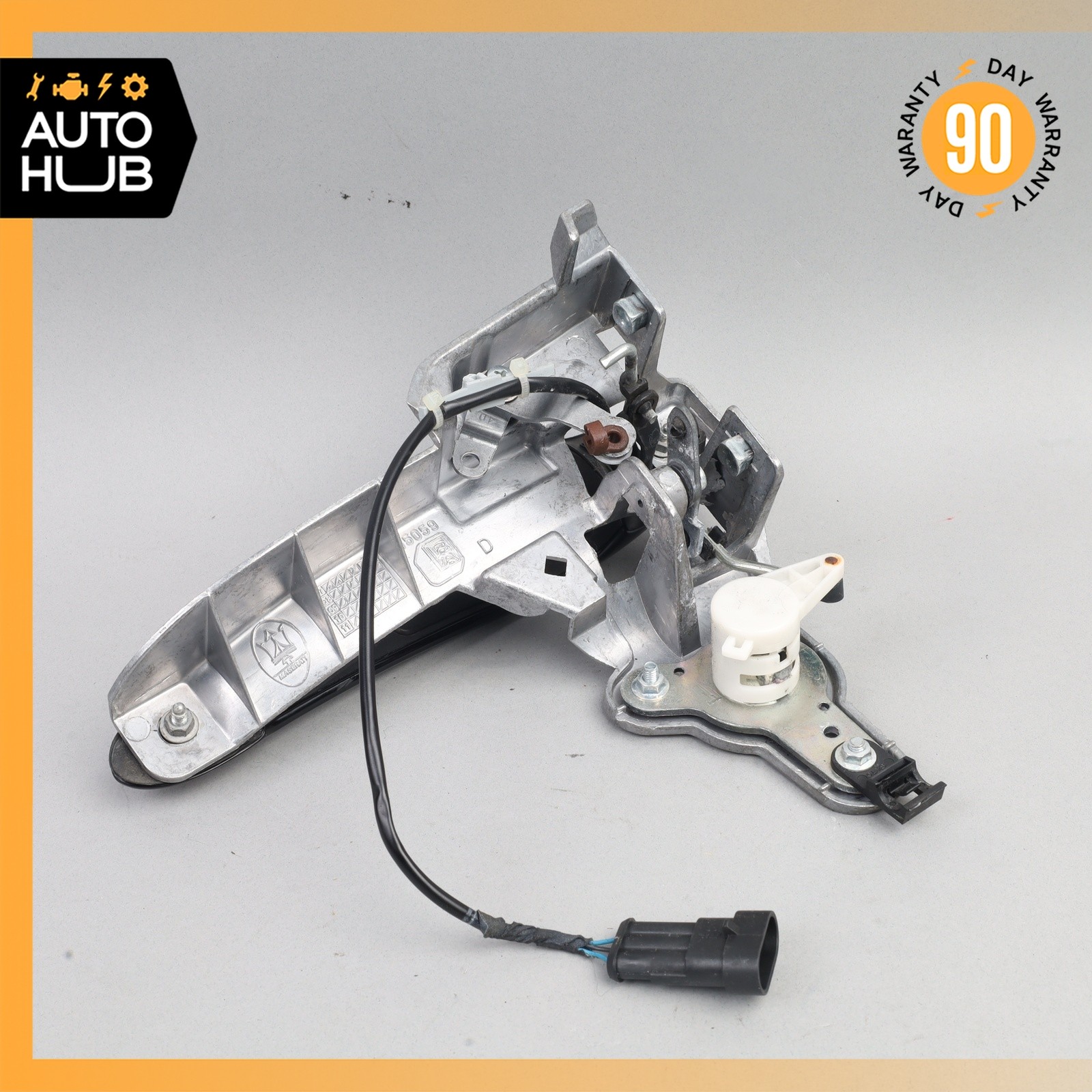 08-19 Maserati GranTurismo M145 Front Right Side Exterior Door Handle OEM 43k