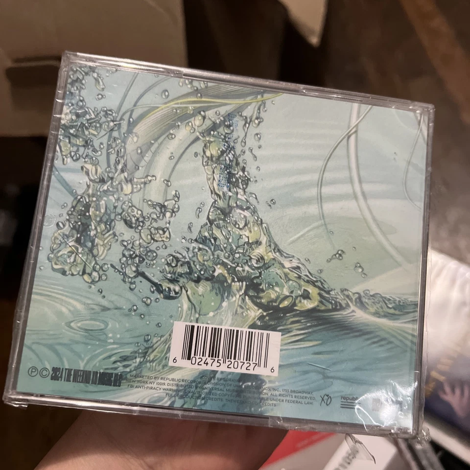 The Weeknd - HURRY UP TOMORROW (Hajime Sorayama Cover , CD) NEW !!! Foto 2 de 2