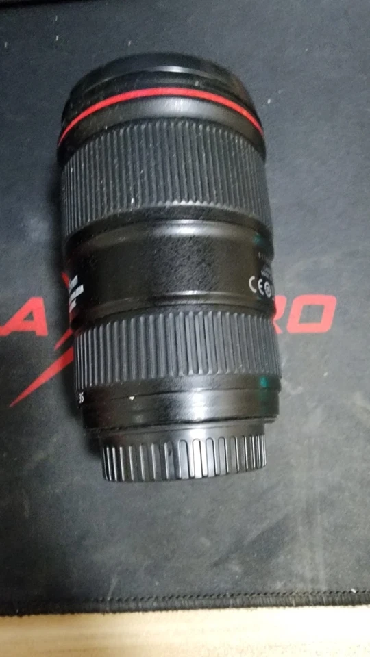 Lente Canon EF 16-35mm f/4 L IS USM - Imagen 2 de 4