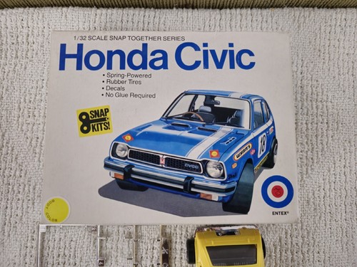 Vintage Entex Honda Civic 1:32 Yellow Complete in Box Snap Kit 9100H Bandai! - Picture 2 of 17