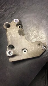 BMW 3 E90 320i Klimakompressorhalter 7505980