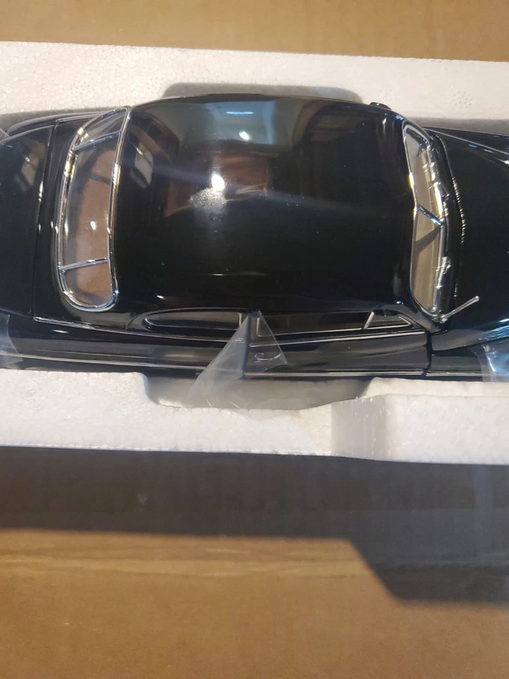 Danbury Mint escala 1/24 1949 negro Mercury Club cupé fundido a presión nuevo con título Foto 2 de 4