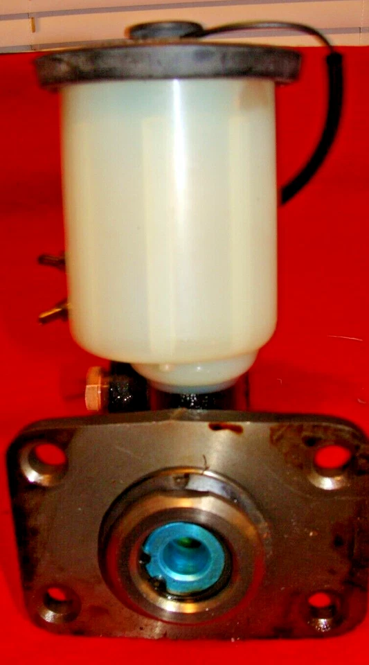 Cilindro mestre de freio Coni-Seal MC101310 para Toyota Celica Supra 1979-81 - Imagem 3 de 4