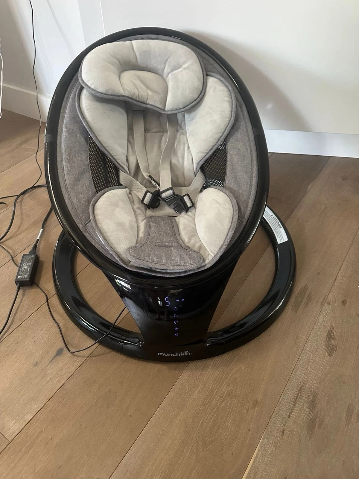 Munchkin Baby Swing Balancelle Black Limited Edition