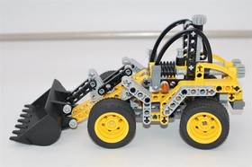 LEGO TECHNIC: Wheel Loader (8271) W/ INSTRUCTIONS - 