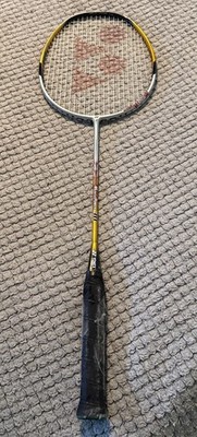 YONEX Muscle Power 30 Badmintonschläger