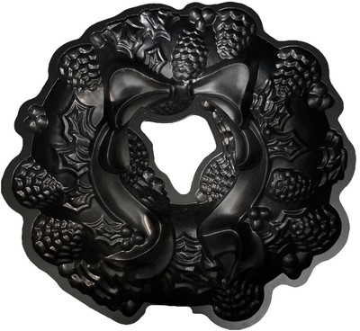 Nordic Ware Christmas Holiday Wreath Bundt Cake Pan 9 Cups Black Non Stick USA
