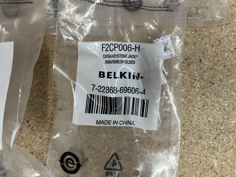 Paquete de 5 - Conector Keystone de red Belkin Cat6A 568A/568B blindado F2CP006-H Foto 2 de 3