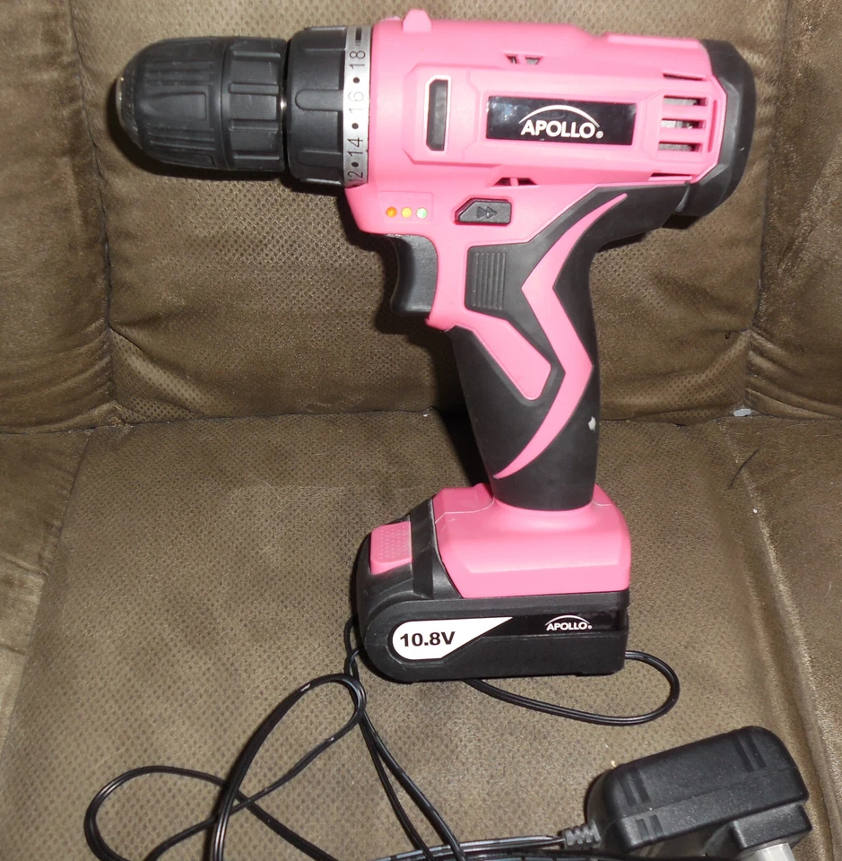 Taladro inalámbrico de iones de litio Apollo Tool 10,8 V usado en excelente estado - rosa Foto 2 de 4