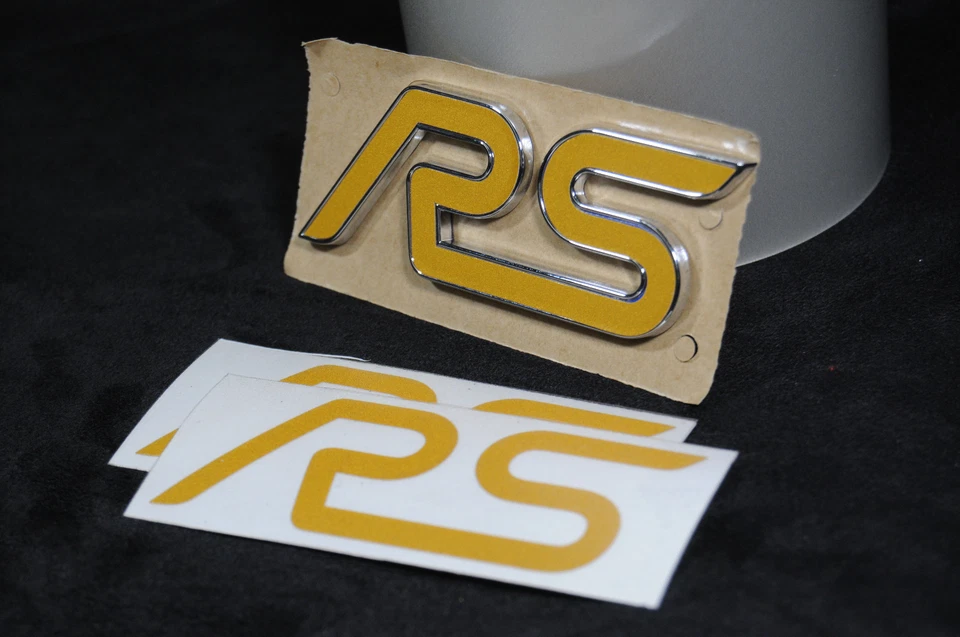 Светоотражающая золотая инкрустированная наклейка для эмблем Ford Focus RS (2 на заказ) - Изображение 4 из 4