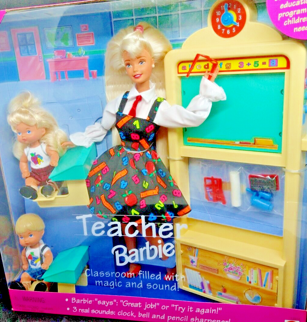 NEW 1995 BARBIE Teacher Students Classroom Sounds Talking Desks Chalkboard