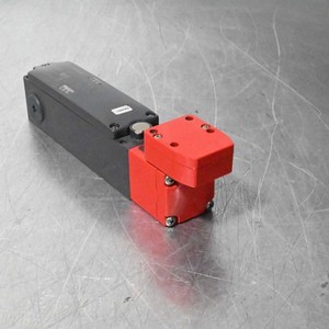 Leuze Electronic L300-M31M12B8Y2-MLM24-SCA Safety Locking Device 50142072