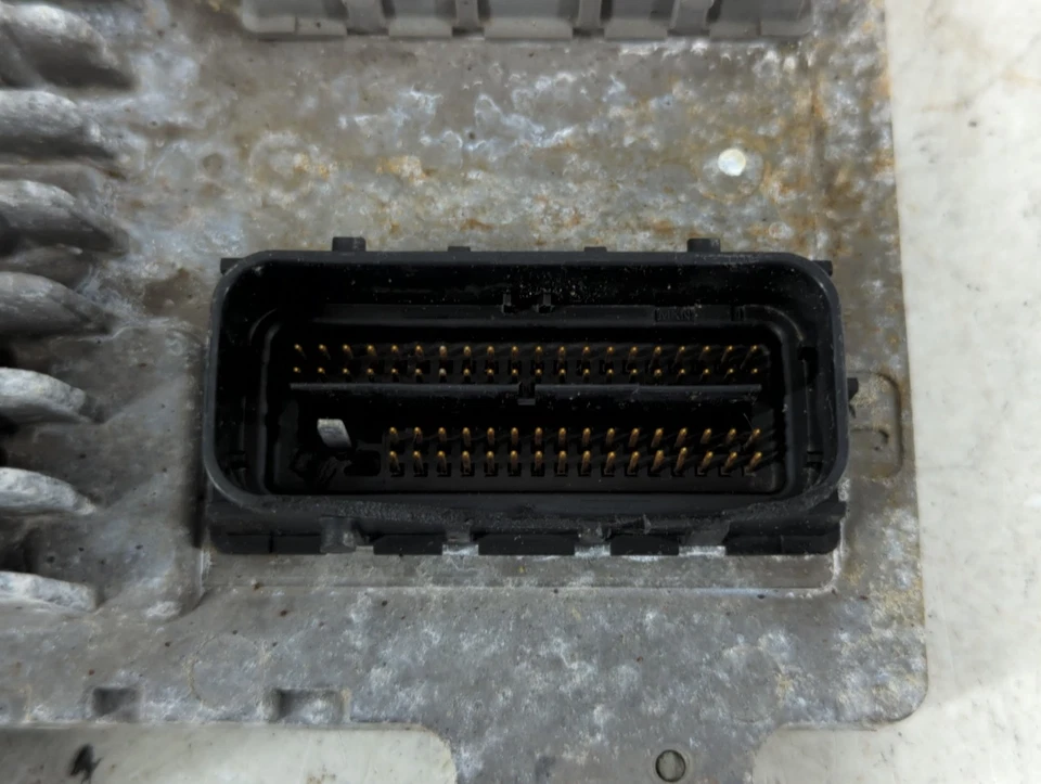 2008 Pontiac G6 Computador de Controle de Motor Ecu Pcm Ecm Pcu Fabricante de Equipamento Original UTACR - Imagem 3 de 4