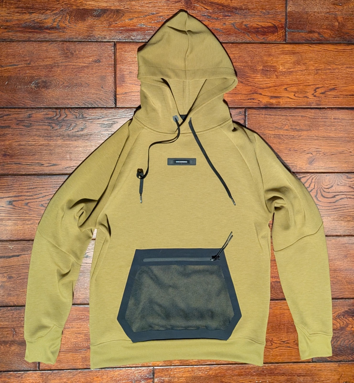 On Cloud Focus Tech Performance Men's Running Pul… - image 1