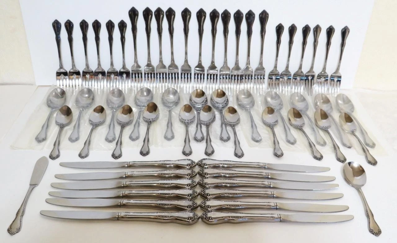 60 pieces: Wm A. Rogers Oneida LTD Mansfield Amadeus Deluxe Stainless FLATWARE