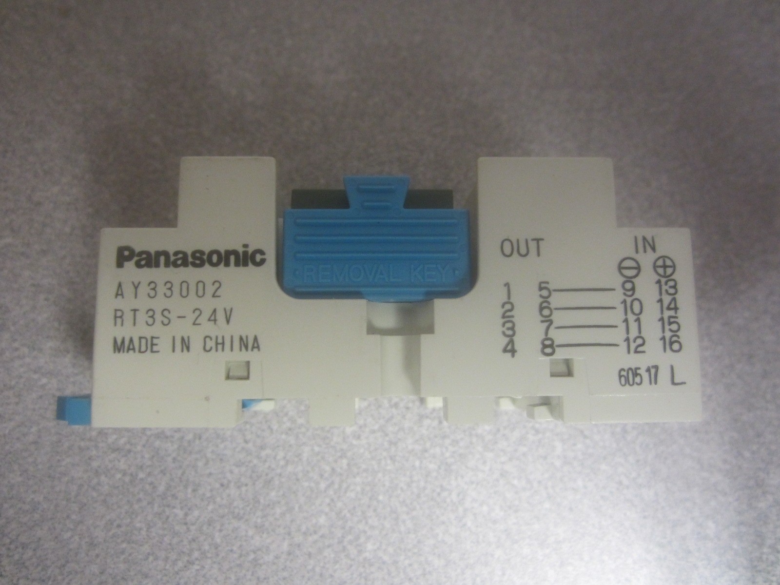 Panasonic AY33002 RT3S-24V 4 Point Relay Terminal Block with PA1a-24V Relays