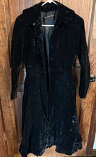 Abraham & Straus Vintage Black Velvet Coat Women Beautiful Victorian Gothic Goth