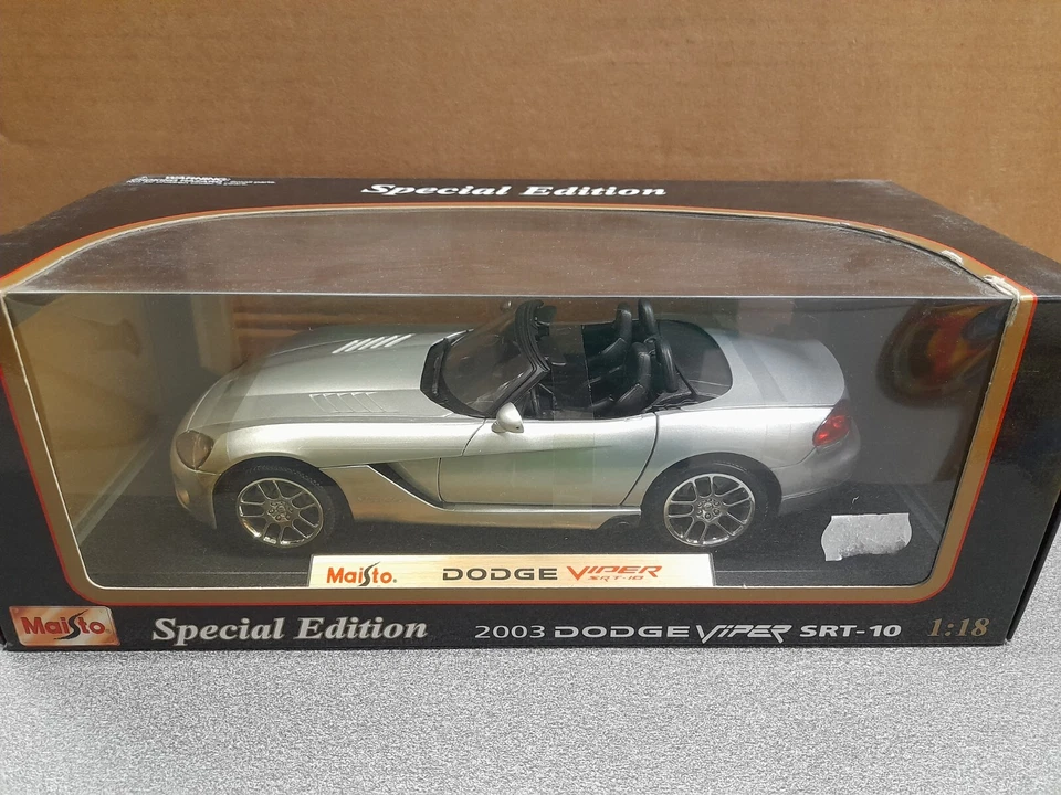 Maisto 31632 Dodge Viper SRT-10 2003 1/18 - Immagine 4 di 4