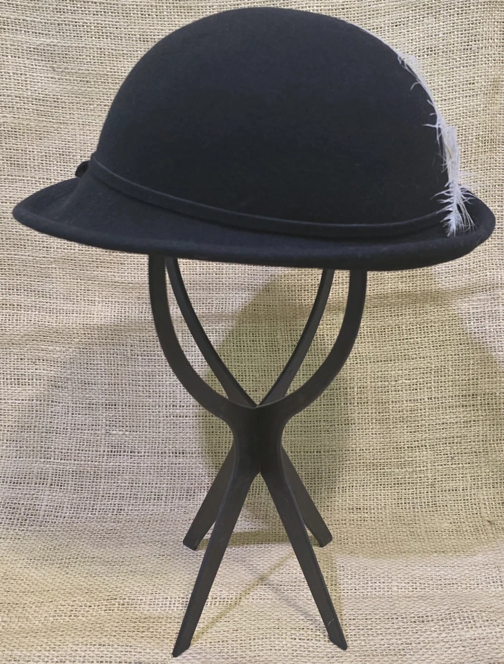 Chapéu boliche feminino extravagante de penas Betmar New York feminino tamanho único preto 100% lã - Imagem 3 de 4