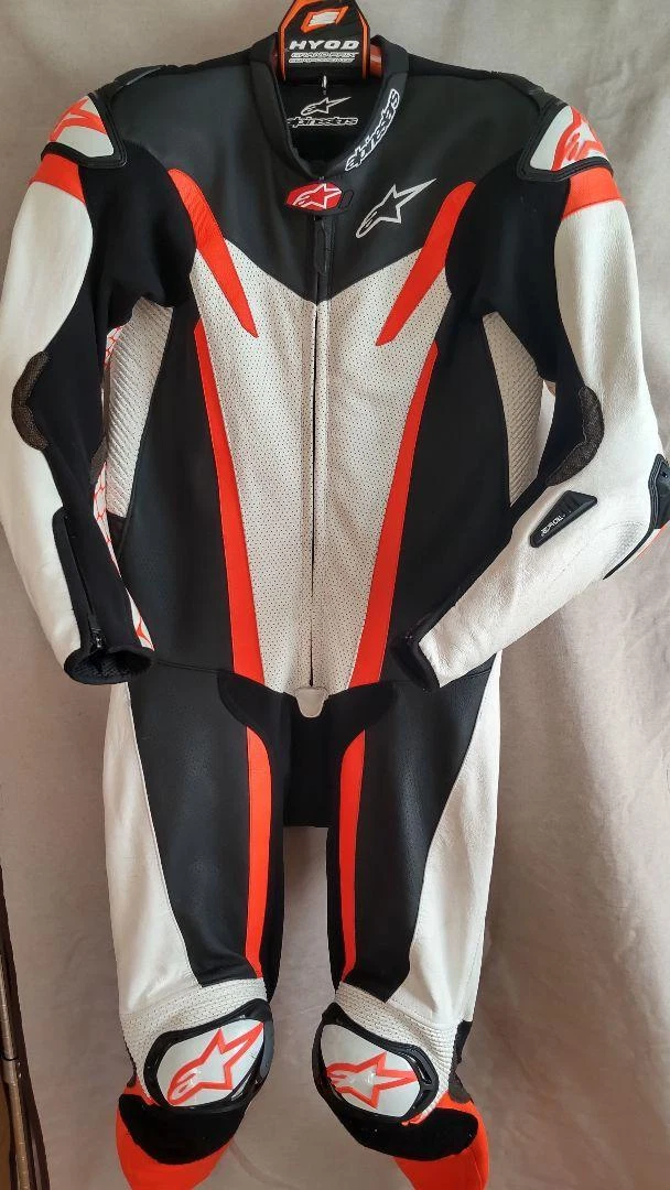 Alpinestars gp deals tech v3 suit