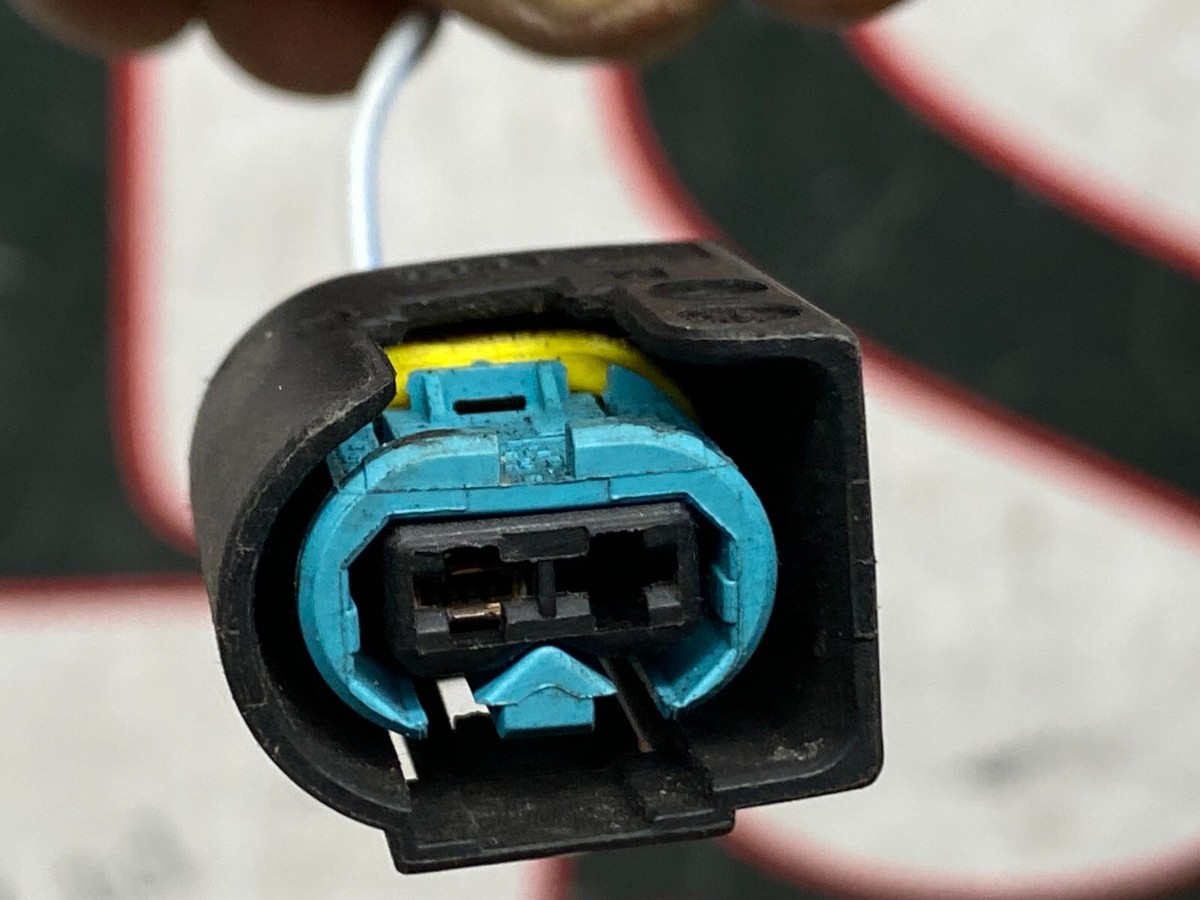 AS) GENUINE MERCEDES BENZ WIRING LOOM PLUG CONNECTOR A1685456528  