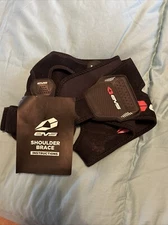 EVS Sports SB03 Shoulder Brace ( Size Small ) SB03BK-S -Open Box Customer Return
