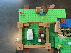 LEGO 21114 Minecraft The Farm Used Complete w/Minifigures and Manual