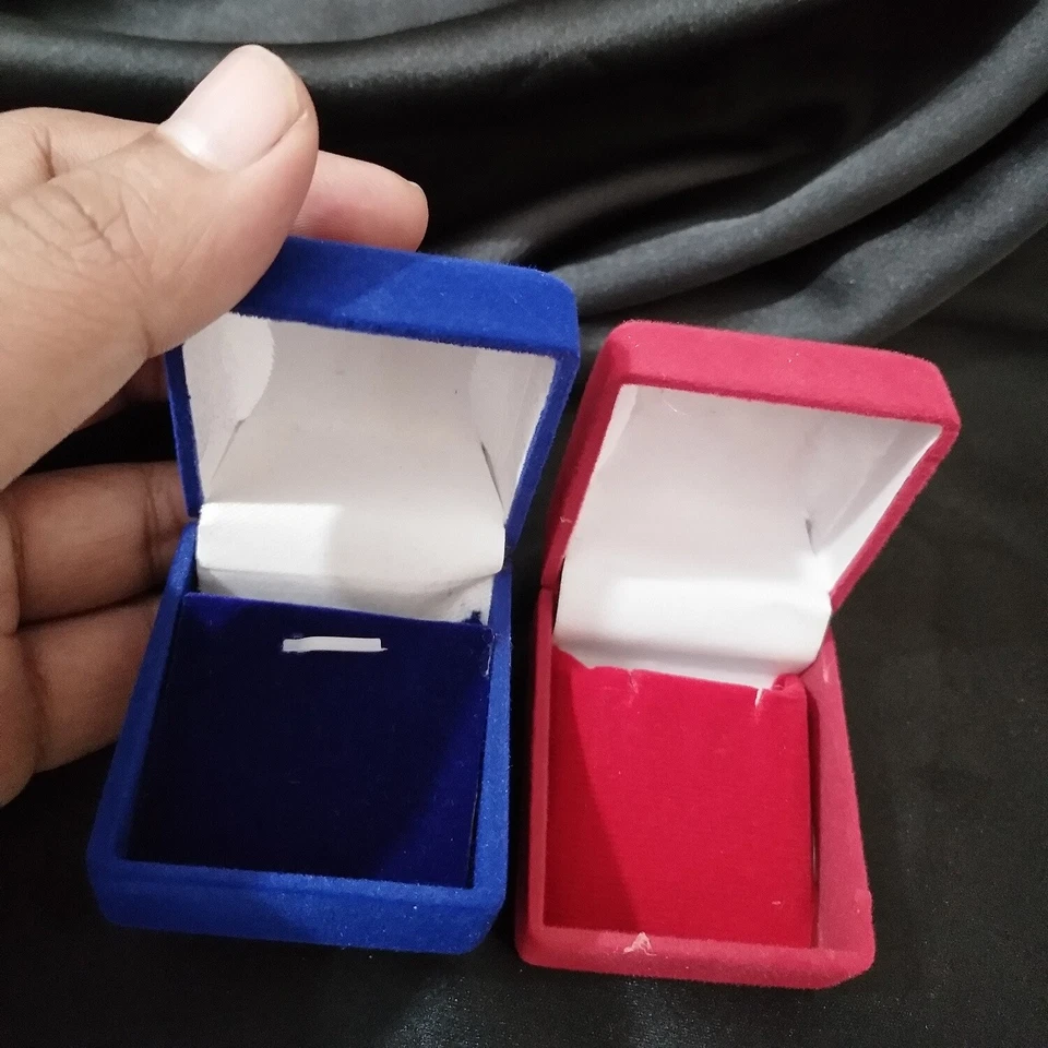 Colgante XXX grande de zafiro simulado azul de 3 quilates chapado en oro negro de 14 k plateado Foto 3 de 4