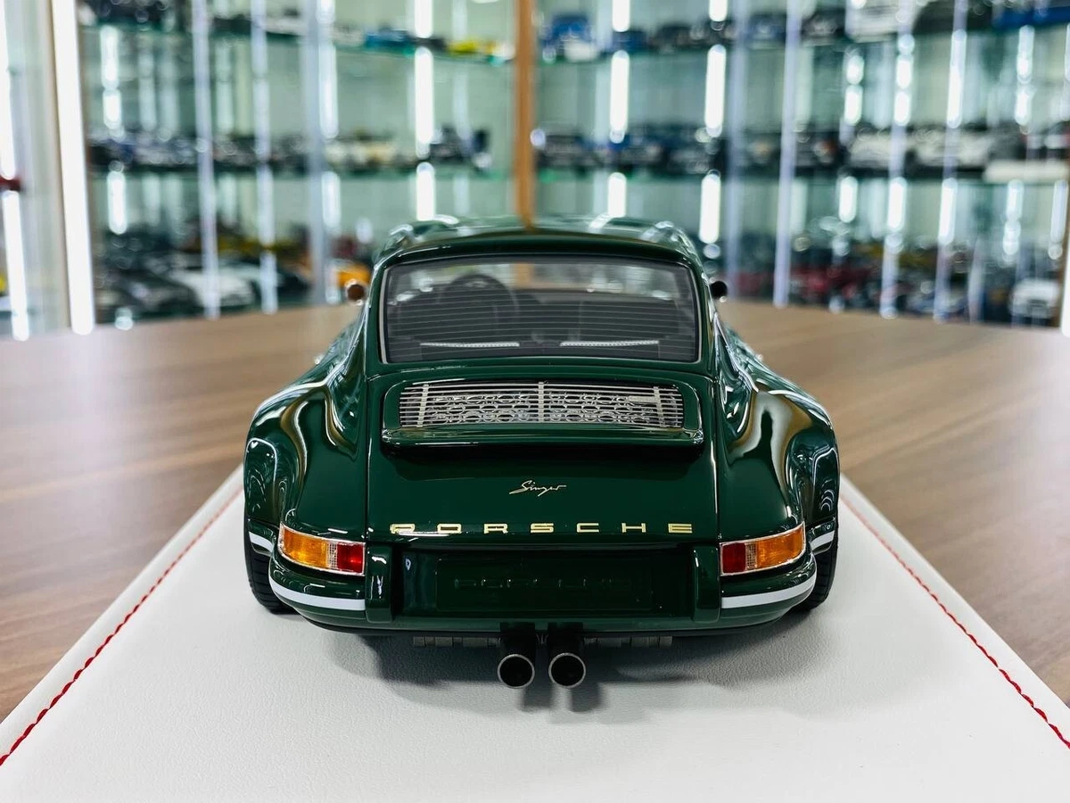 1/18 Ivy Models Porsche 911 Singer in Gray / Green Accent on