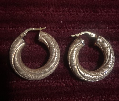 UnoAerre Brev Italy 14K Yellow Gold Puffy Twist Hoop Earrings Designer 6.1 Grams - Picture 2 of 8