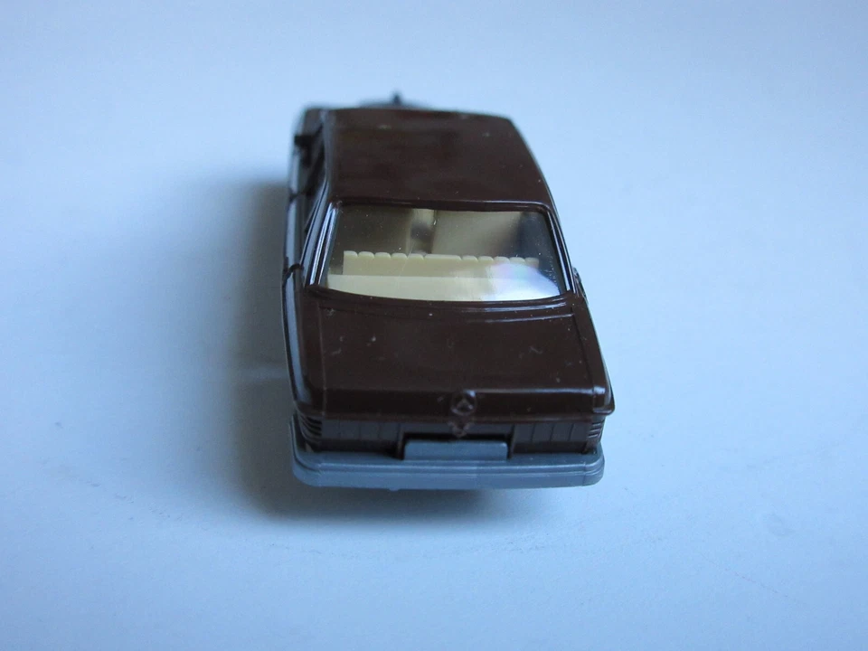 Wiking 1:87 Mercedes 240 D, Marrone Scuro !!! - Immagine 3 di 3