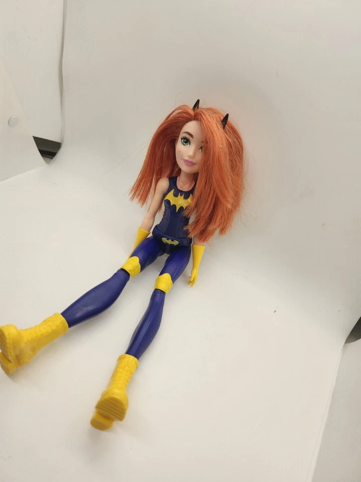 DC Super Hero Girls 12" Entrenamiento Acción Muñeca Batgirl Figura de Acción Ajustable  Foto 2 de 4