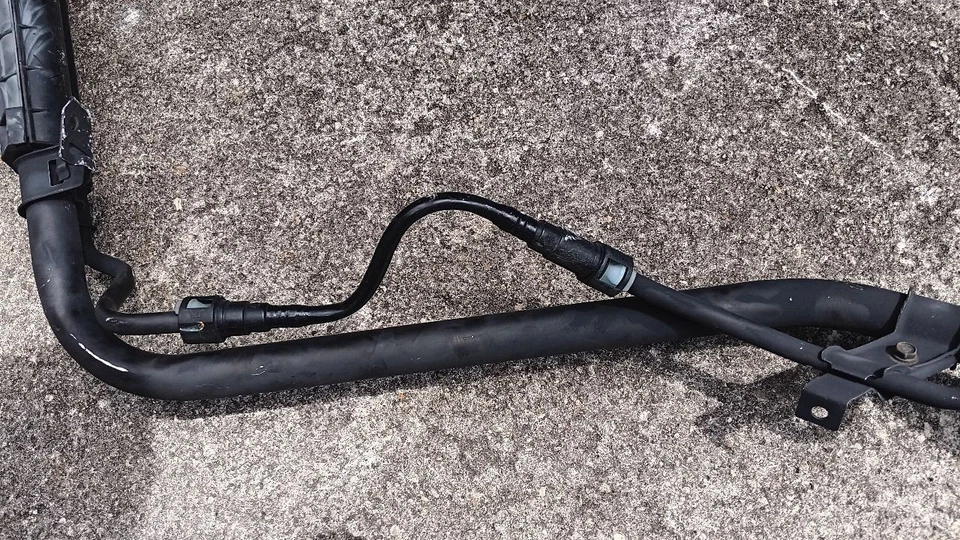 Tubo de manguera de cuello de llenado de combustible 2007 2008 07 08 Honda Fit Foto 3 de 4