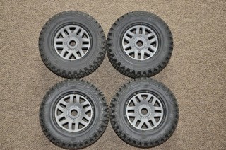 Genuine losi 5ive t wheels and tyres used not ROVAN set of four