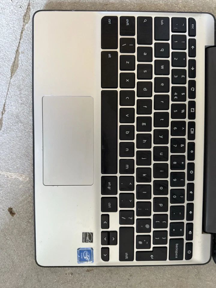 Spares Or Repairs HP Chromebook 11.6-inch Laptop Screen - Image 4 of 4