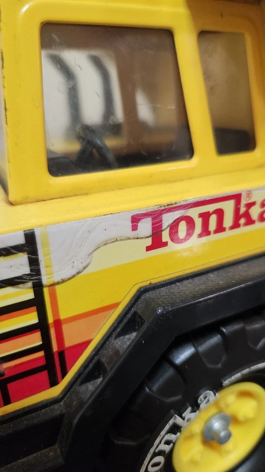 Vintage Tonka Turbo Diesel Dump Truck 1984 XMB-975 Pressed Steel Toy Korea Made - image 4 of 4