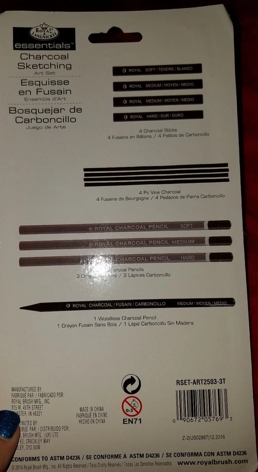Juego de arte de dibujo de carbón Royal Langnickel Essentials Foto 2 de 2