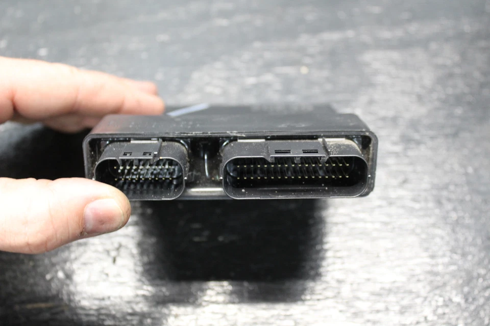 18-21 SUZUKI GSX250 GSX250R OEM ECU UNIDAD DE CONTROLADOR DE COMPUTADORA ECM CDI 2018 19 Foto 3 de 4