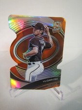 2021 Panini Spectra Yu Darvish Orange Neon Die Cut Prizm Card 6/15 Padres SP
