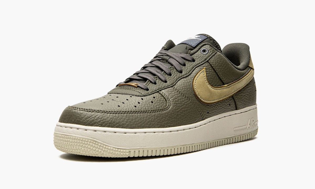 NIKE AIR FORCE 1 07 LX UK 6 /US 6.5 (EU 39) NIKE AIR FORCE 1 07 LX UK 6 /US 6.5 (EU 39)