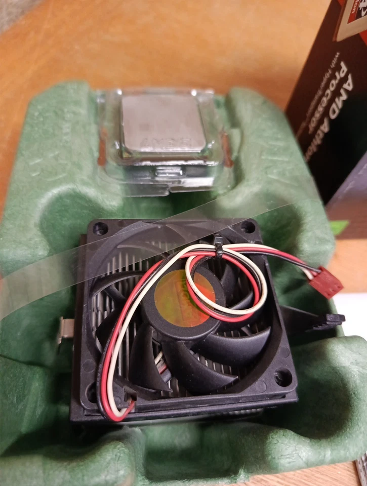 AMD Athlon 64 3500+ Chip Processor & Fan - Boxed & Instructions  - Image 2 of 4