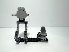 Lego Star Wars AT-ST & Endor 9679 Series 2 Driver Walker