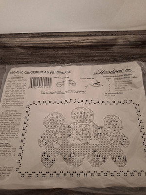 Herrschners Gingerbread Cross Stitch Pillowcase Pair #50-0340 NEW w/ floss