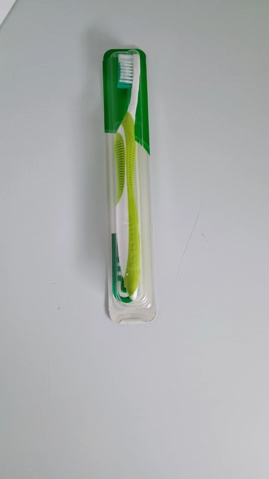 Lote Mixto de 7 Cepillos de Dientes Colgate TEK PREVENT Oral-B GUM Oral-B De Colección NUEVO Foto 2 de 4