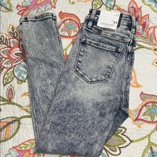 KANCAN women  s size 1/24 high rise super skinny denim jeans distressed knee NWT