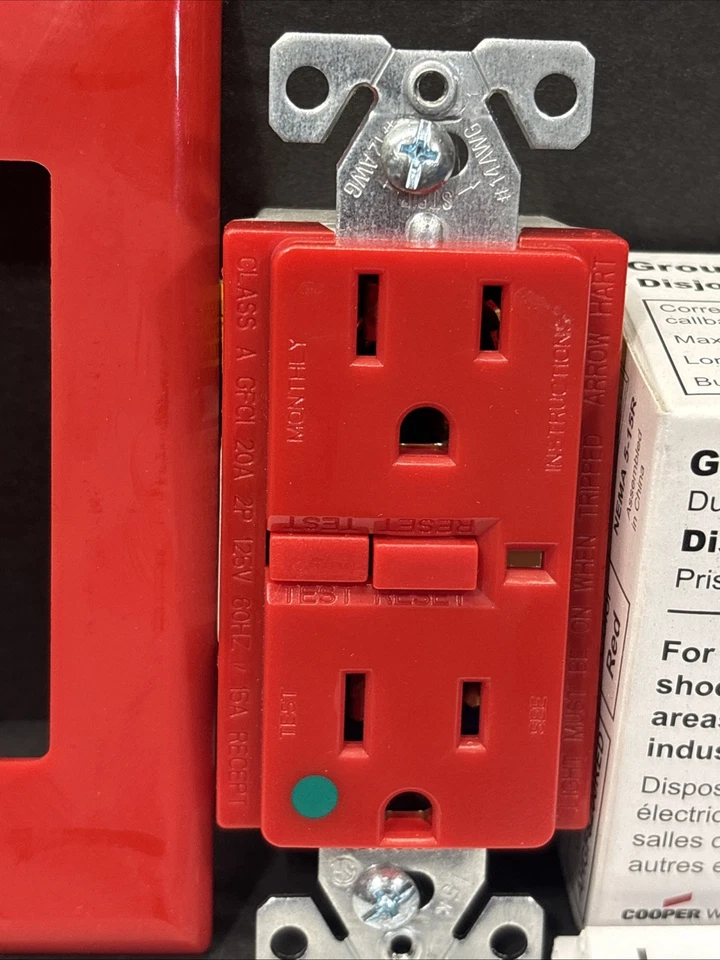 Arrow Hart AHGF8200RED Hospital Grade Red DDFT Ground Fault Receptacle W Cover - Image 3 of 4