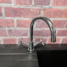 Nuie Dual Two Cross Headed Handle Kitchen Sink Mixer Tap Chrome Polish Brand New